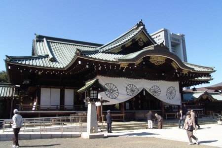 South Korea pressures Japanese politicians not to visit Yasukuni Shrine